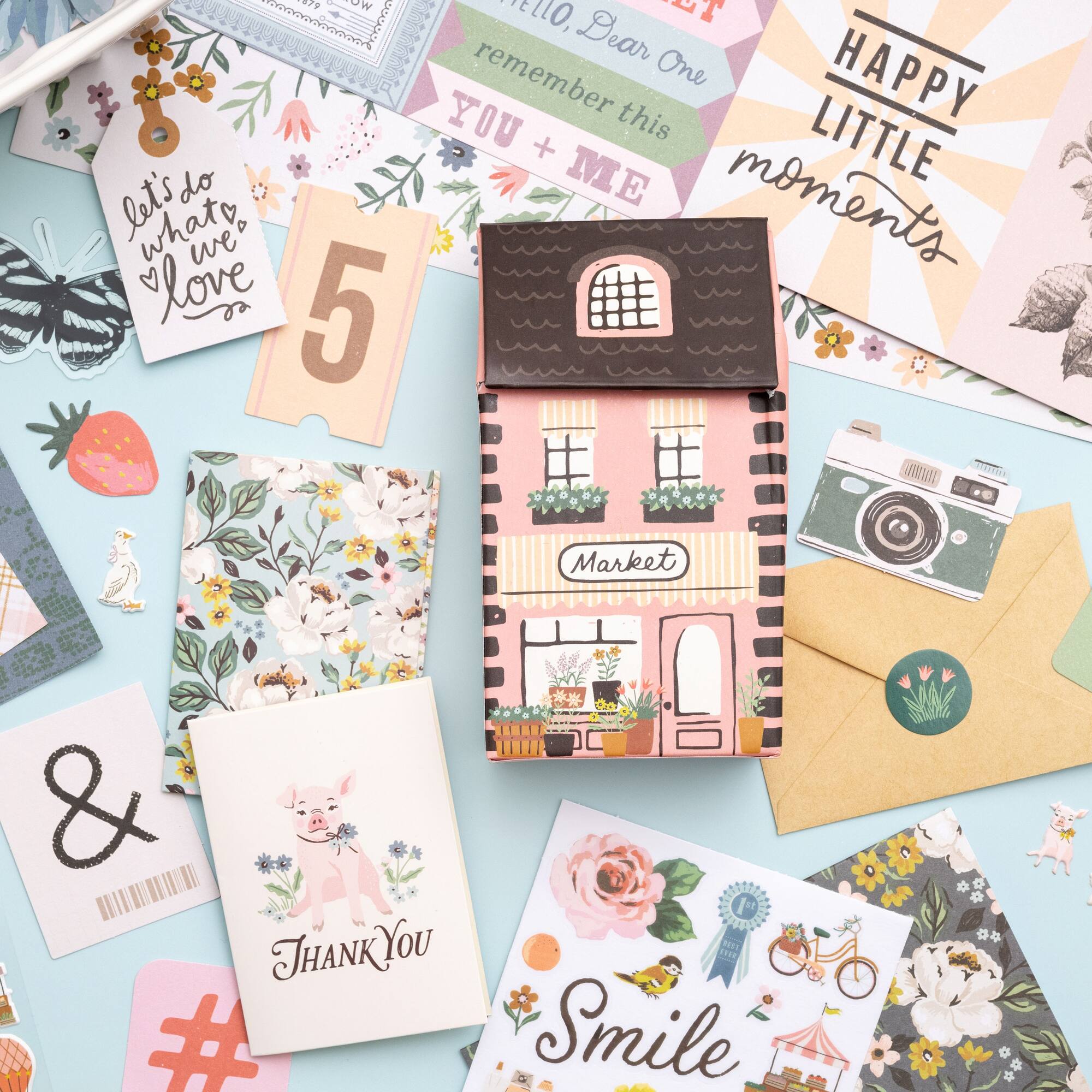 Maggie Holmes Market Square Mini House Card Set